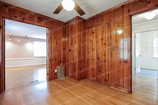 Building Photo - 930 SE 53rd Ave