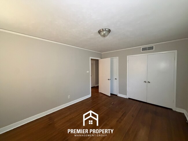 Building Photo - 1085 S.Perkins Rd