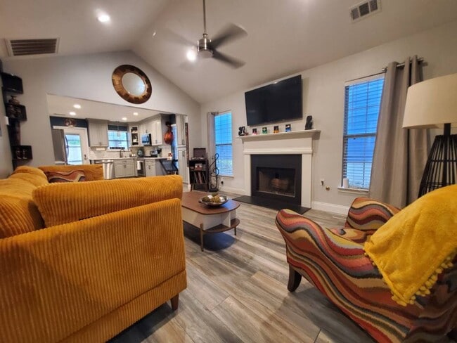 Building Photo - Beautiful 2-Bedroom, 2-Bath Townhome in Gated Community – Section 8 Welcome! Furniture Not Included!
