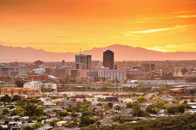 Building Photo - 1541 E Peregrine Trail