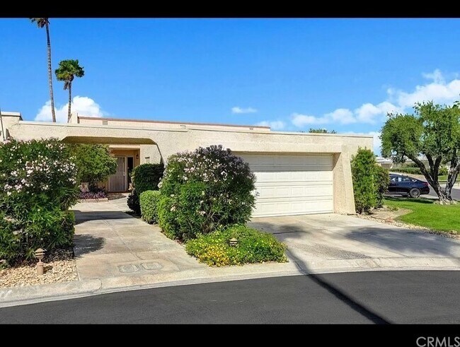 Primary Photo - 80071 Palm Cir Dr