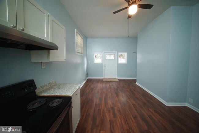 Building Photo - 9610 Prince William Dr