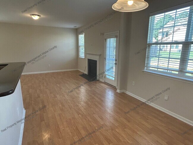 Building Photo - 1331 Lombar St