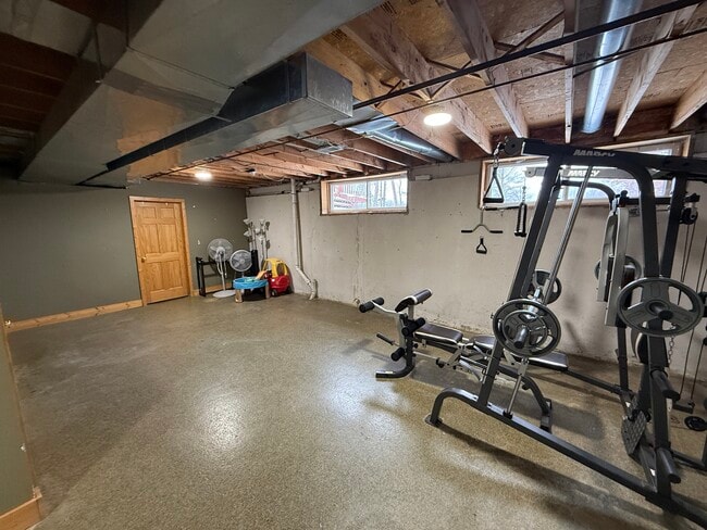 Building Photo - 1719 Charms Rd