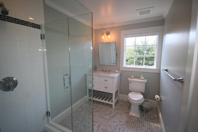 Building Photo - 34 Old Field Ln