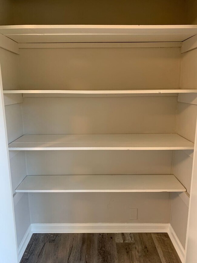 Building Photo - 5302