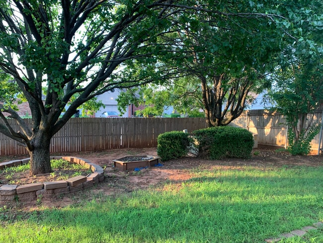 Building Photo - 649 Fire Light Dr