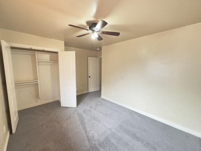 Building Photo - 1078 Cinnamon Ridge Dr
