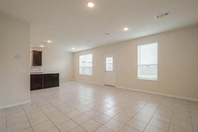 Building Photo - 25635 Royal Catchfly Rd