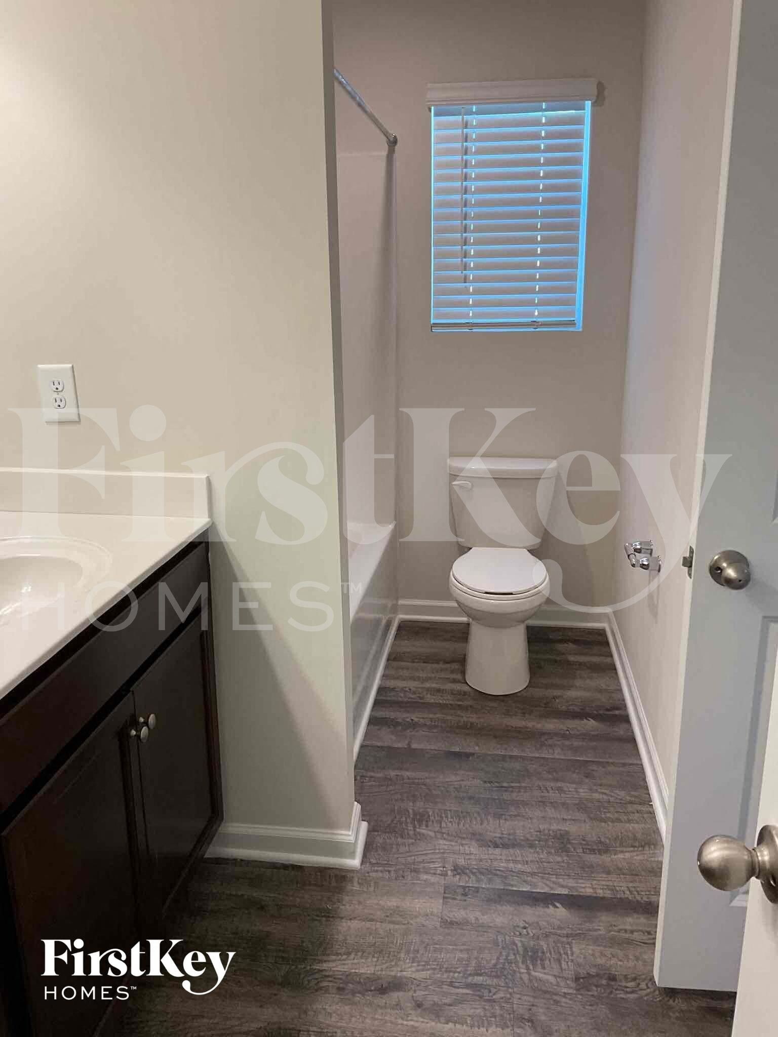 Building Photo - 10743 Rivergate Dr NW