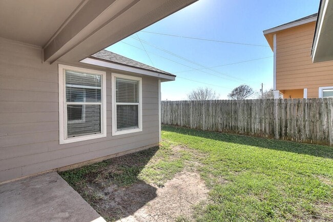 Building Photo - 2334 Mystic Star Dr