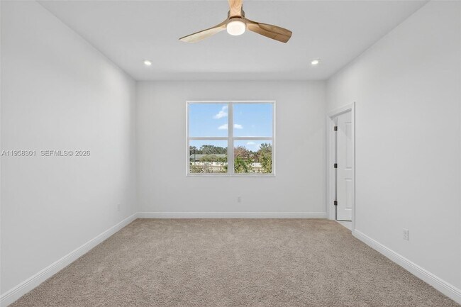 Building Photo - 3595 NW Solange Ct