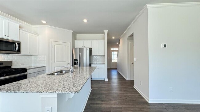 Building Photo - 841 HighGrove Wy