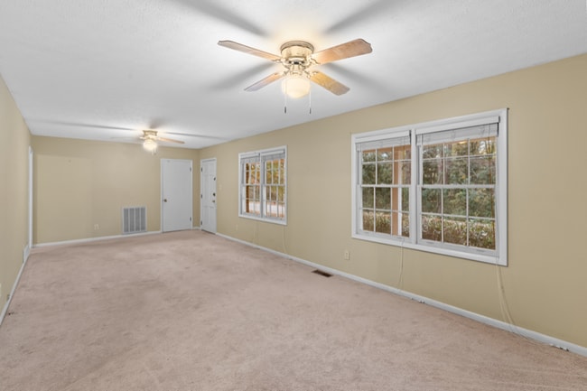 Building Photo - 311 Hillcrest Ct