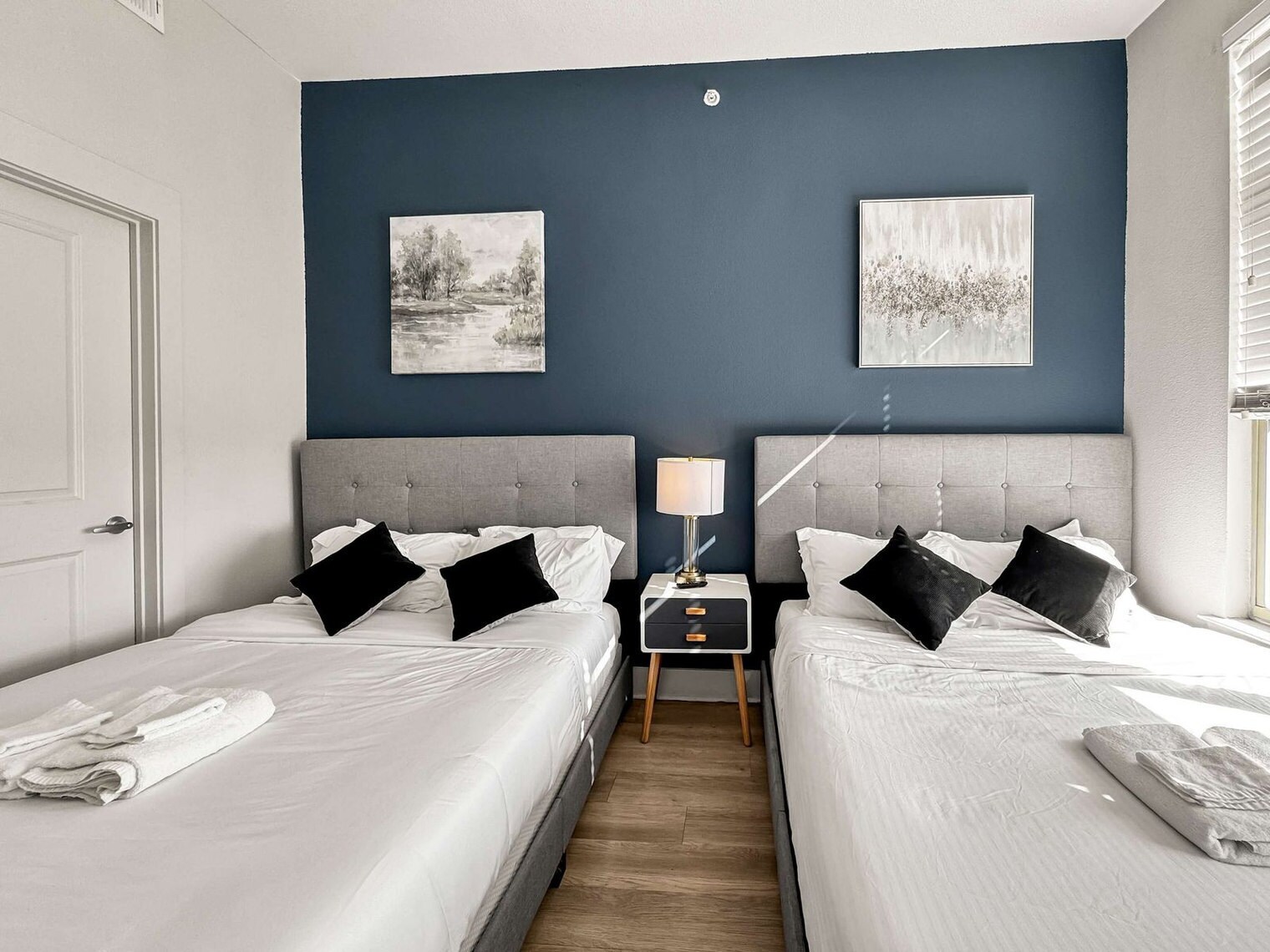 Building Photo - 2916 Indiana St