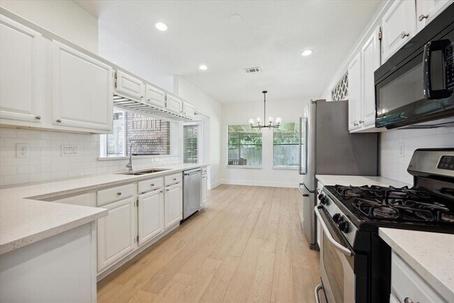 Building Photo - 14207 Weldon Ln