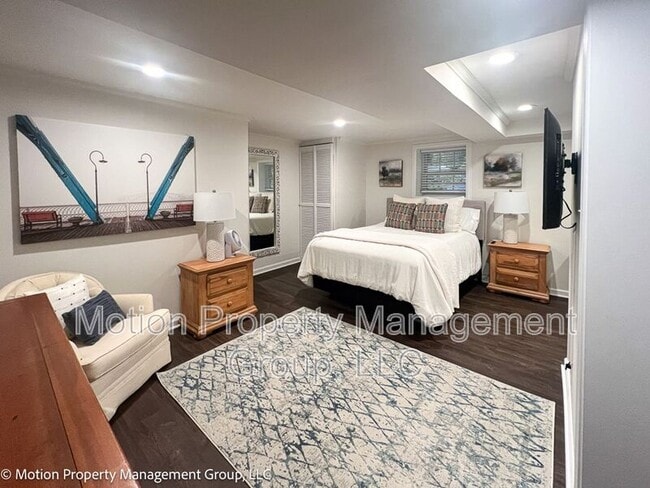 Building Photo - 123 N Palisades Dr