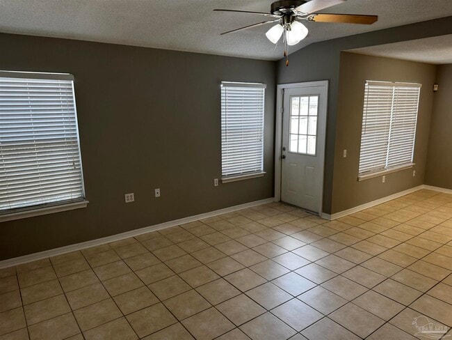 Building Photo - 9184 Arand Dr