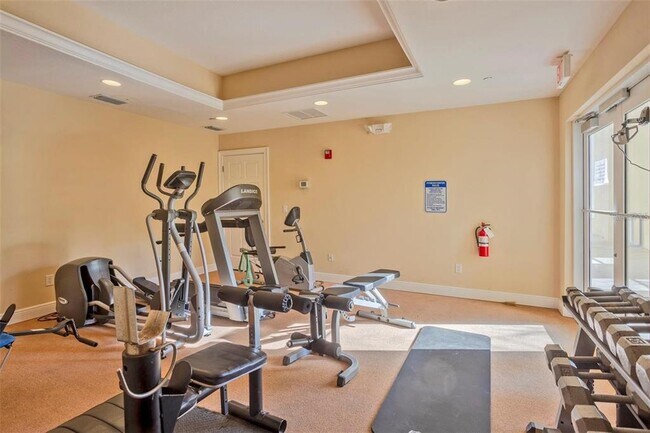 Building Photo - 15 Somerset St