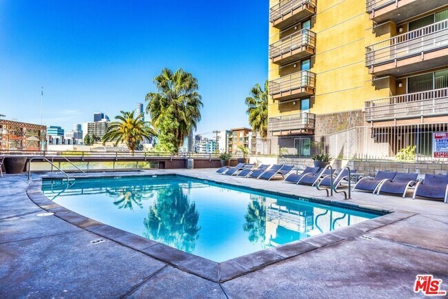 Building Photo - 629 Traction Ave