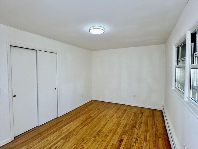 Building Photo - 1 Maple Ln