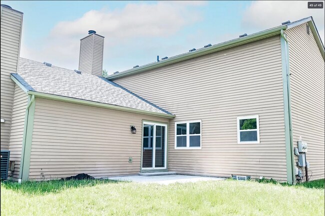 Building Photo - 1560 Waterstone Ct