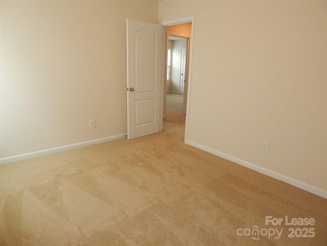 Building Photo - 6036 Loy Ct