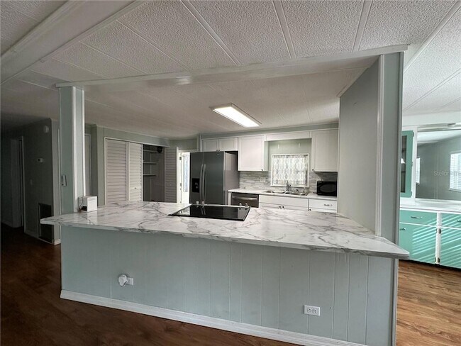 Building Photo - 24007 River Rd