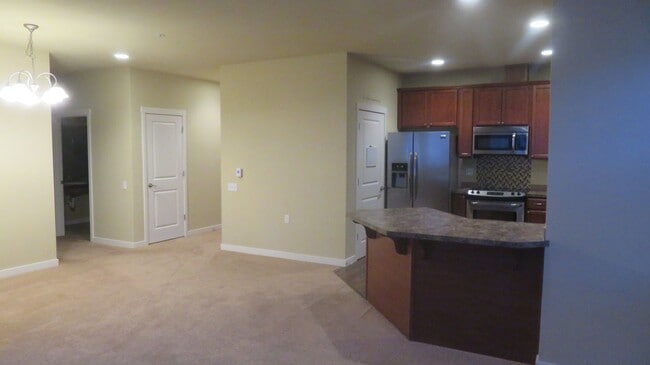 Building Photo - 1613 Burnside Pl