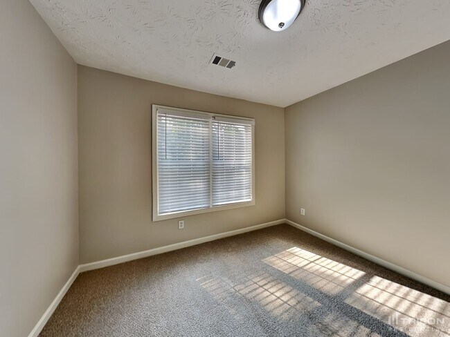 Building Photo - 281 Oak Vista Court Lawrenceville GA