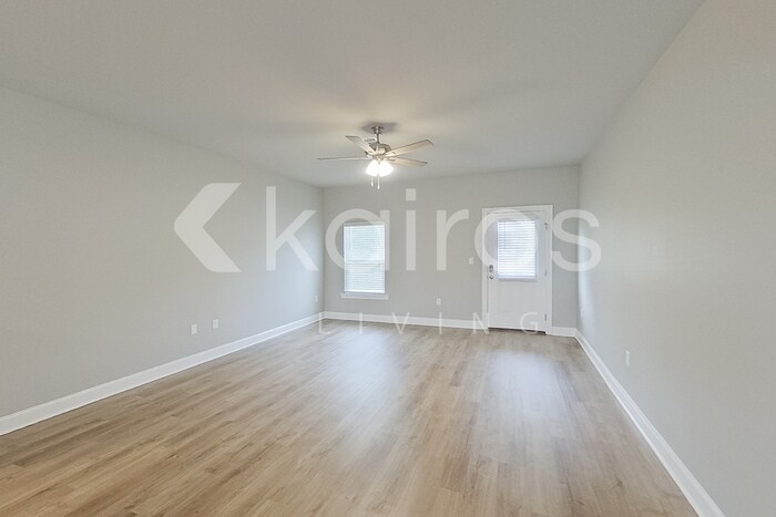 Building Photo - 22834 Balsam Dr
