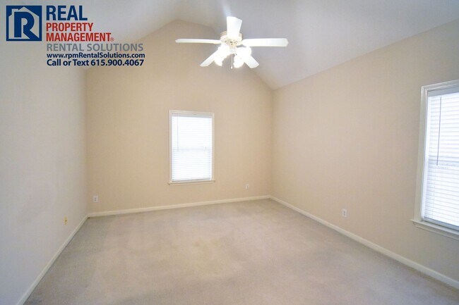 Building Photo - Adorable brick home in a great neighborhood! Huge bonus room and 2 car garage!