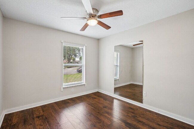 Building Photo - Charming 3-Bedroom Home in Desirable Oviedo!