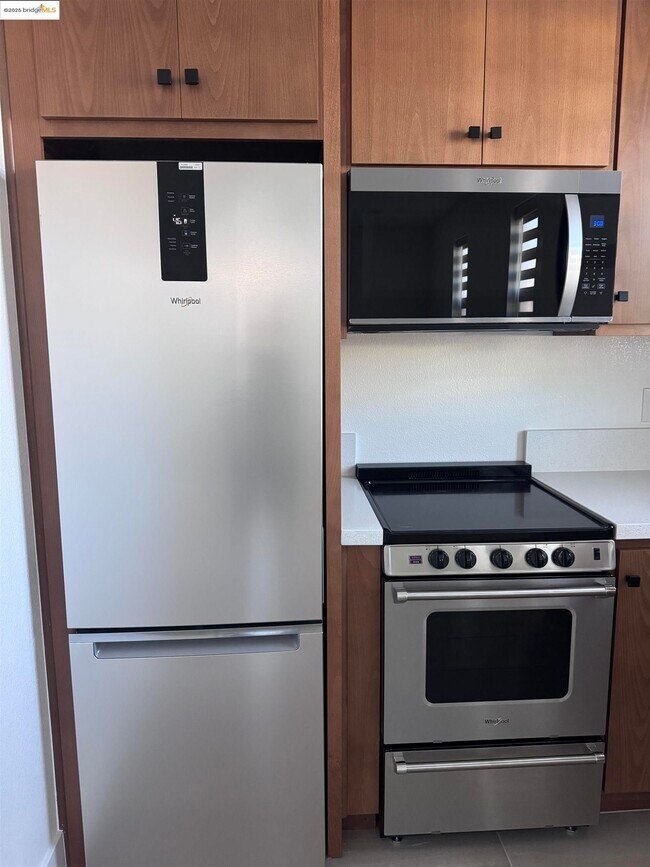 Building Photo - 470 Trellis Wy