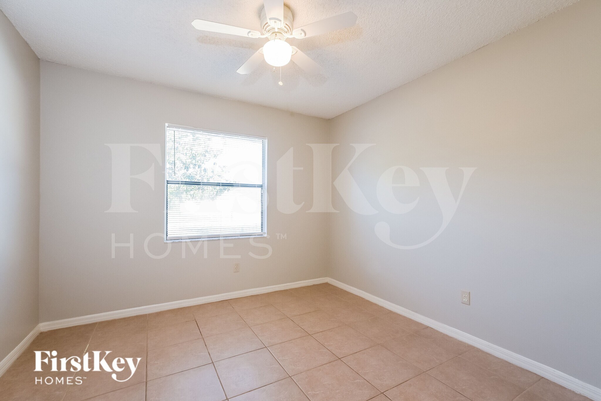 Building Photo - 3208 Buckland St