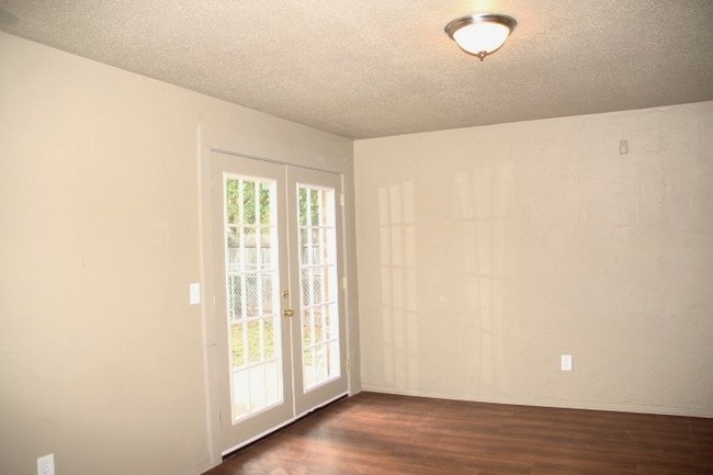 Building Photo - 4008 SE 47th St