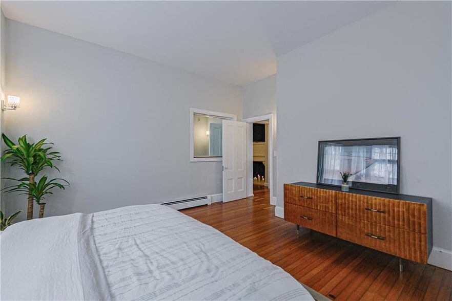 Building Photo - 7 Mt Vernon St