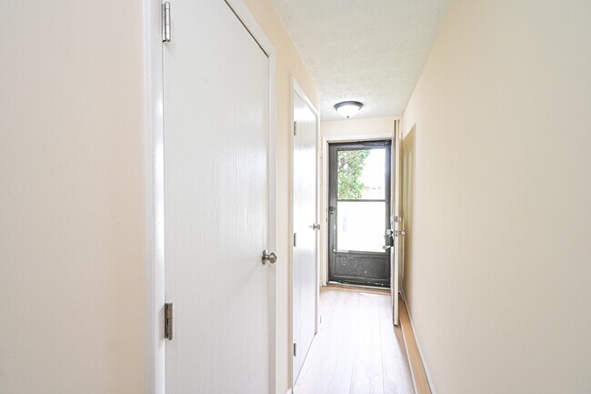 Building Photo - 6171 Little Creek Ct