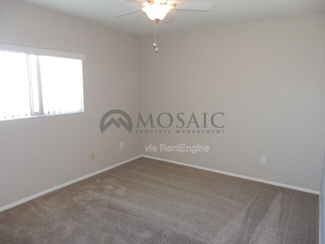 Building Photo - 1167 S Fargo Ct