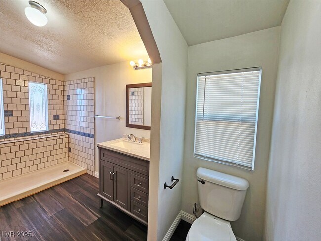 Building Photo - 1270 Landmark Ave