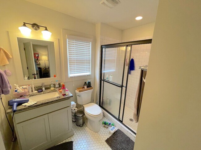 Building Photo - 2 BED | 2 BATH | DIXON PARK