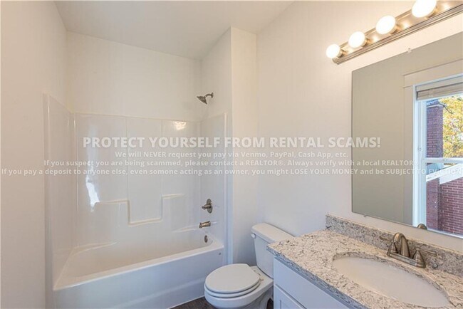 Building Photo - 1336 W Cleveland St