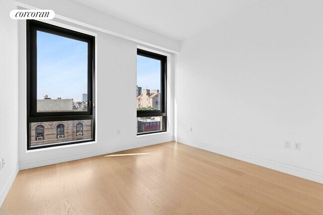 Building Photo - 242 Broome St