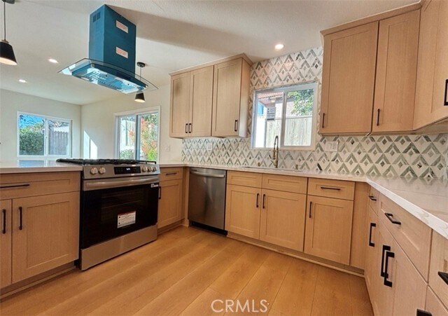 Building Photo - 6210 Halstead Ave