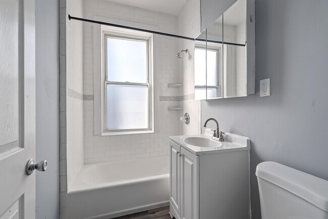 Building Photo - 6700 Park Ave