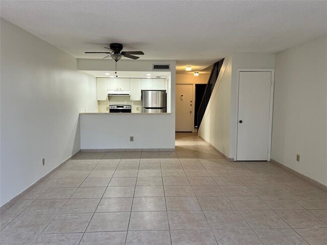 Building Photo - 12304 NW 11th Ct
