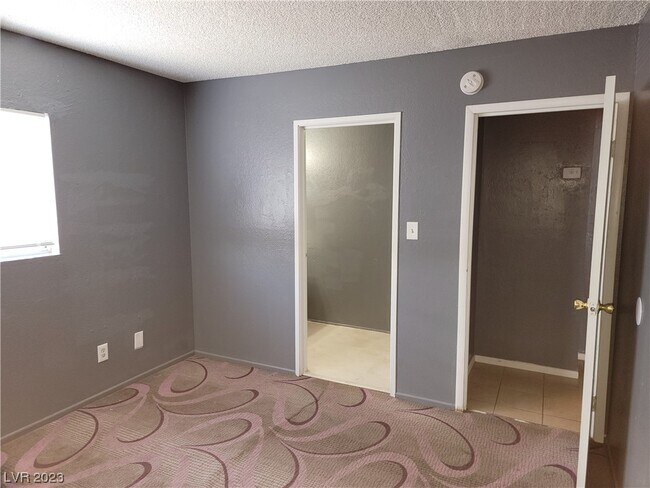 Building Photo - 5335 Mancos Ct