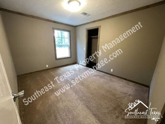 Building Photo - 4740 Ariola Ln