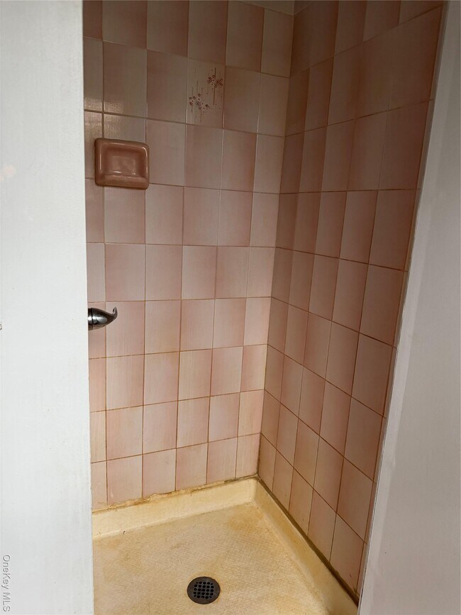 Building Photo - 9 Willard Pl