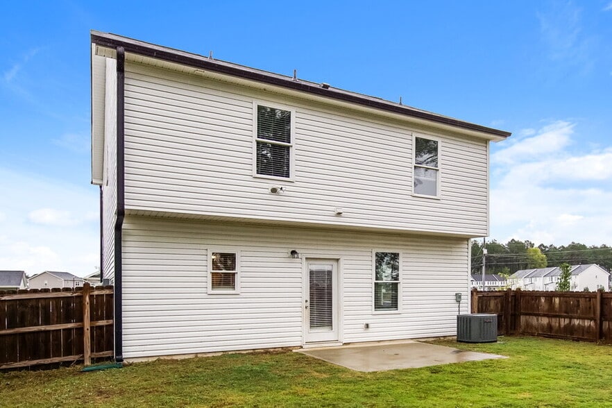 Building Photo - 125 Sturgeon St